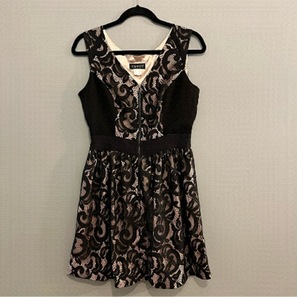 Venus Black & Cream Lace V-Neck Front Zip Sexy Mini A-Line Cocktail Party Dress